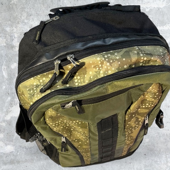Green Camouflage Backpack Camo - Picture 2 of 16